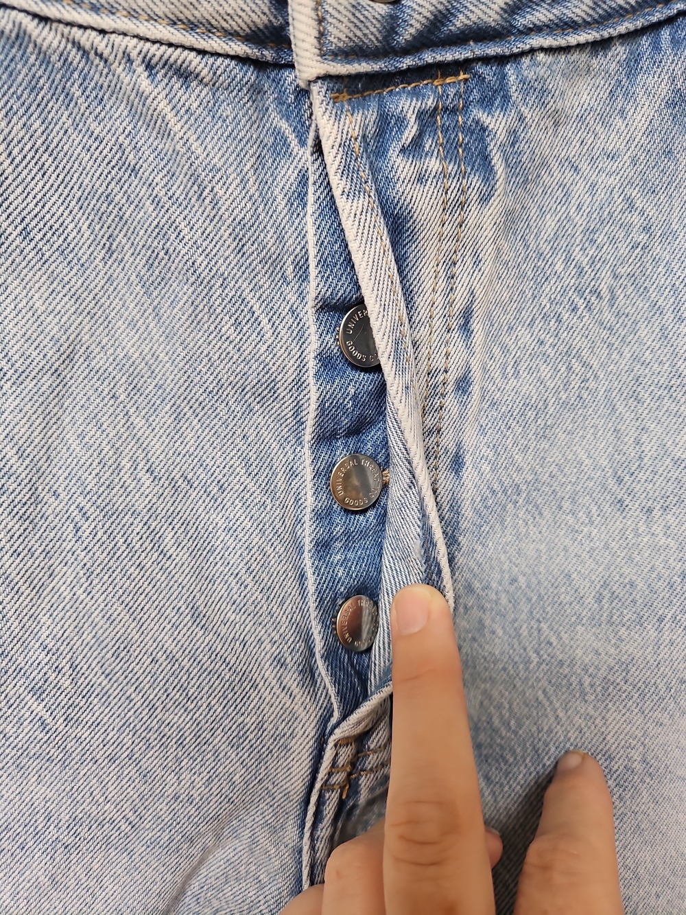 Universal Thread Women's Mid-Rise 90's Baggy Light Wash Jeans Size 16 Reg NWT - Picture 4 of 7